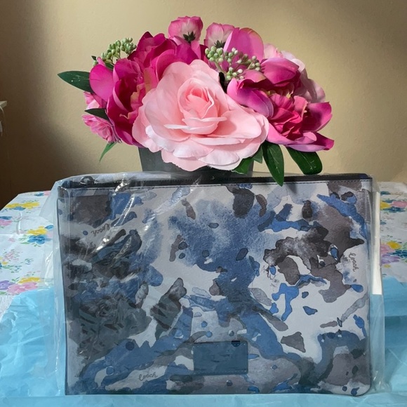 ππ€π€ COACH WATERCOLOR SCRIPT PRINT POUCH π€π€π - Picture 9 of 16